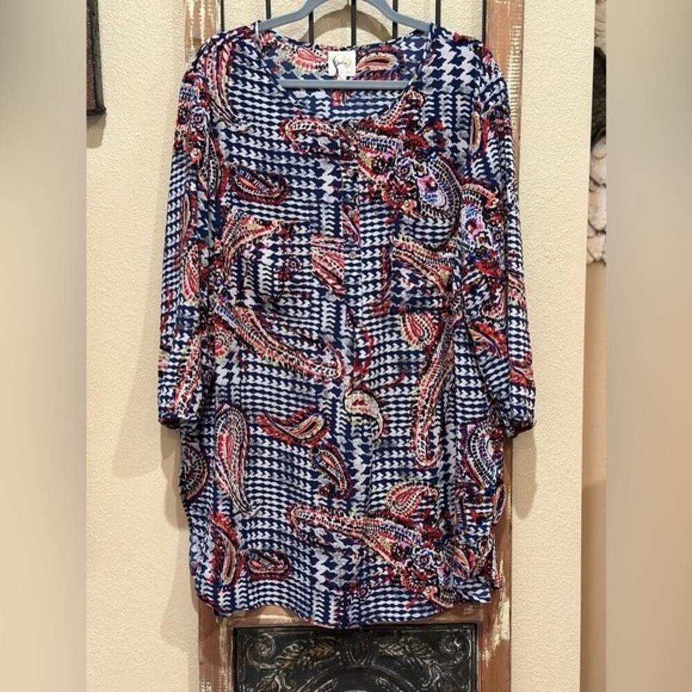 Fig and Flower button down tunic - Picture 3 of 6